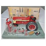 CASE IH FARMALL 460 RESTORATION TRACTOR MIB