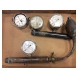 (4) Pressure Gauges