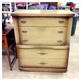 Blonde Chest of Drawers