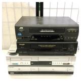 (4) DVD / VHS Players