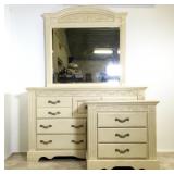 (2) pc Off Vaughn White Dresser and Night Stand
