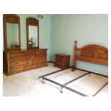 5 pc Oak Bedroom Set