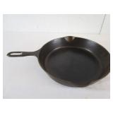 Griswold Iron Mountain Skillet # 8 - 1033 - 3.7lbs