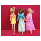 3 - 1966 Barbie Dolls - "Dislocated arm on yellow