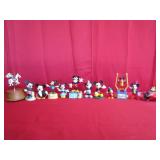 11 Mickey Mouse Figures & 1 Minnie