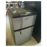 Emerson Model CR500B Mini Fridge / Freezer