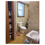 Main house bathroom 1st unit