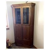 Oak Corner Cabinet 3ï¿½