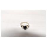 10 K yellow gold and Sapphire Ring