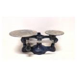 Antique Cast Iron Balance scales 16 ounces