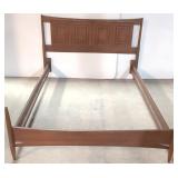 Mid Century Modern Broyhill Premier Sculptra Bed