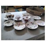 Vtg Porcelain Cups and Saucers