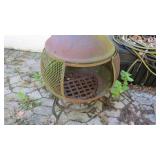 Metal outdoor fire pit