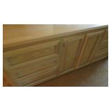 Dresser with 2 mirrors