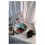 Glasses, bowl, shelf and microphone