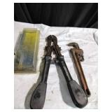 Rigid Pipe Wrench and 1 pair bolt cutters