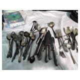 National Silver Co. Silverware set