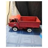 1960's Structo Dump Truck