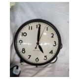 Seth Thomas Round Wall Clock