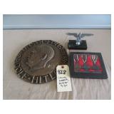 428 German medals, Hitler sign
