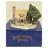 David Winter Cottages Sweetheart Haven