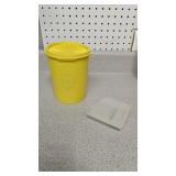 Tupperware Small Servalier Container & Measuring
