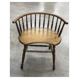 Antique Windsor-Style Barrel Back Chair Antique Windsor-Style Barrel Back Chair