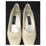 Stuart Weitzman Pumps Sz 9.5 AA Stuart Weitzman Pumps Sz 9.5 AA