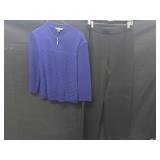 St John 2 pc Set Sweater Pants Suit Size m/8 St John 2 pc Set Sweater Pants Suit Size m/8