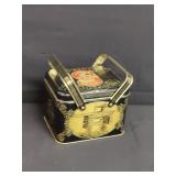 Singer Sewing Machine Tin w/Double Handles Singer Sewing Machine Tin w/Double Handles