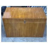 30�x 16"x19" Wooden Chest/ Trunk 30�x 16"x19" Wooden Chest/ Trunk