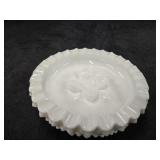 Vtg Fenton Milk Glass Ashtray with a Dogwood Vtg Fenton Milk Glass Ashtray with a Dogwood