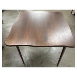 32"x32"x29� Wooden Folding Table 32"x32"x29� Wooden Folding Table