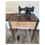 Antique Singer 99k Sewing Machine & Table