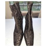 Sz 7.5 Via Spiga Floral Brocade Ankle Boots