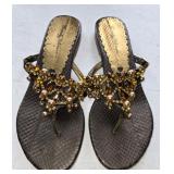 Sz 7.5 Beverly Feldman Thong Sandals in a
