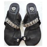 Sz 8 Black Yellow Box Flip-flop Sandals with