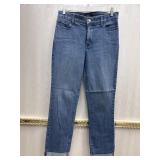 Sz: 6 ï¿½NYDJï¿½ Blue Ankle Cropped Jeans