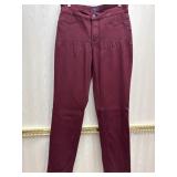 Sz: 6  ï¿½NYDJï¿½ Womenï¿½s Burgundy Pants/ Leggings
