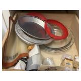 Contents in Drawer 1553; Pie Plate, Silpats & More
