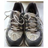 Sz 11 Mens ASICS GEL-Kayano Running Shoes.