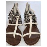 Sz 7.5 Aldo Feathered Flat Sandal, also known as