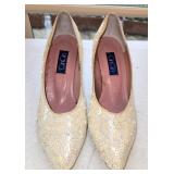 Sz 7.5  CinCin Sequined Pumps