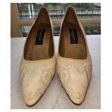 Sz 8 Vintage Kenneth Cole New York Beige