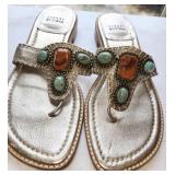 Sz 7.5 Stuart Weitzman Thong Sandals in Gold