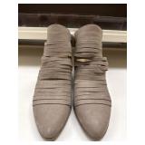 Sz: 7.5 Lucky Brand Leather Upper Ankle Boots