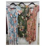 (3) Sz Med/Lg Floral Patterned Casual Dresses
