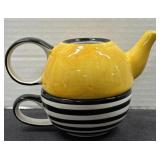 Bumble Bee Teapot, (Missing Lid)
