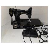 Highly Collectible Singer Featherweight Model 2