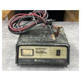 Schumacher SE-1250 10/30/50 Amp Fast Charge Power